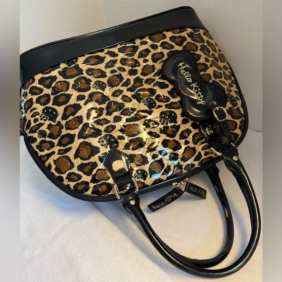 Rare LOUNGEFLY HELLO KITTY Bag - Picture 7 of 13